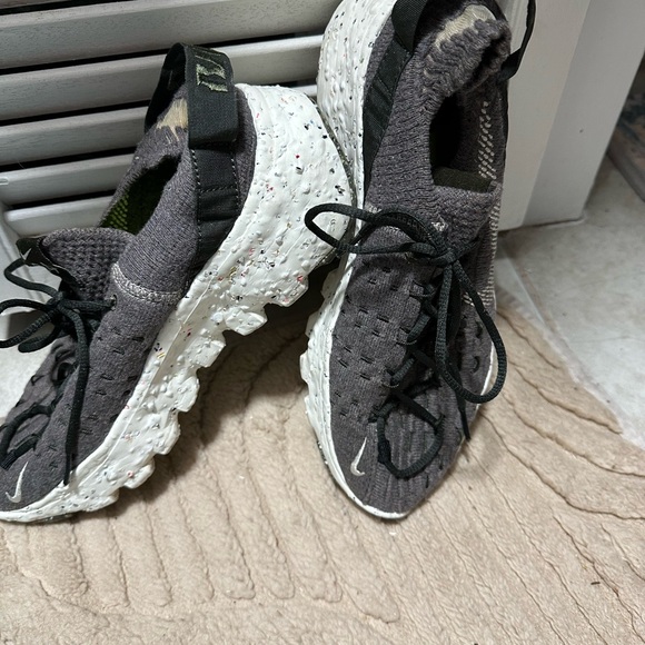 Nike Shoes - Nike Space Hippie 04